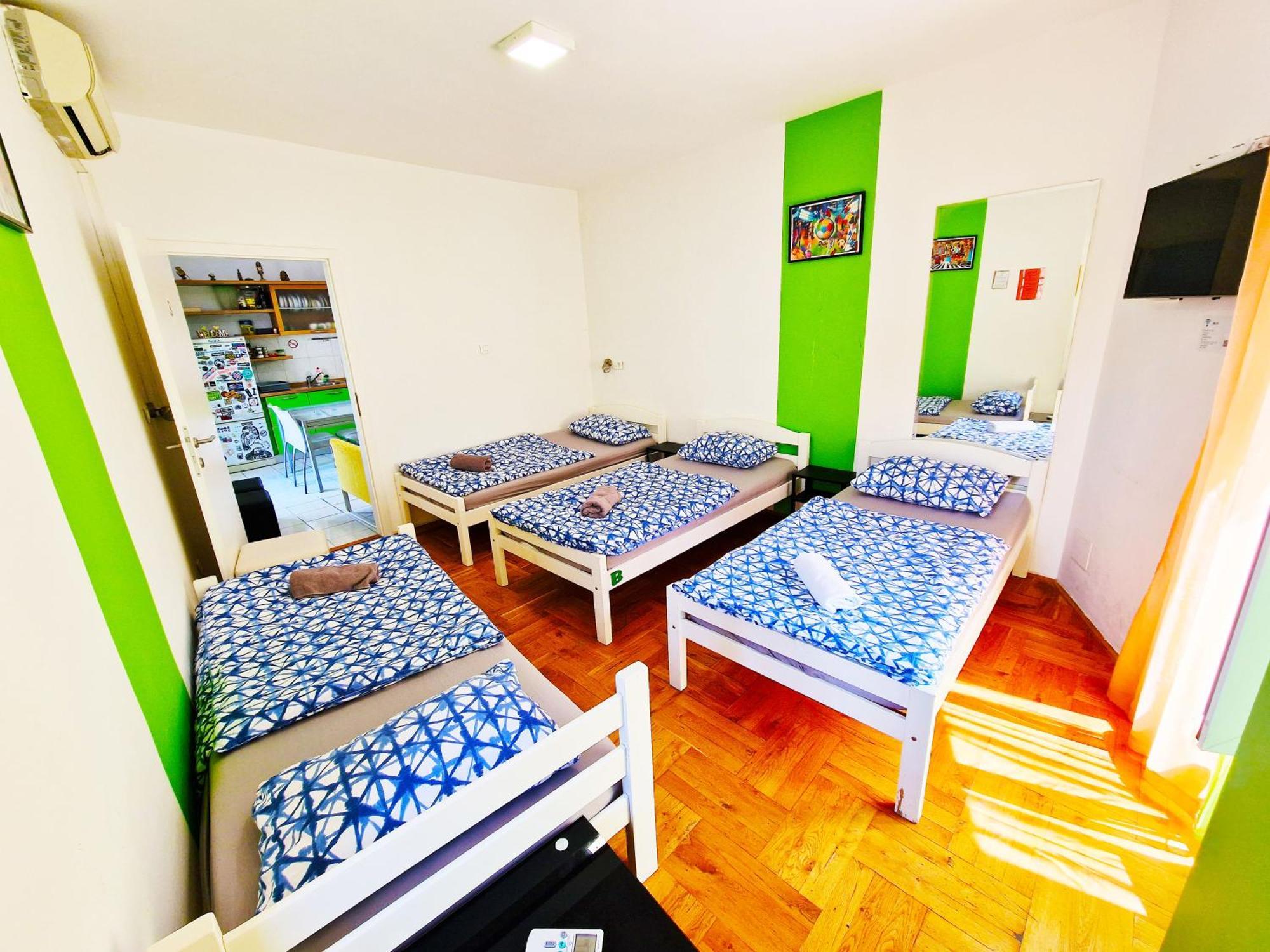 Croparadise Hostel 斯普利特 外观 照片