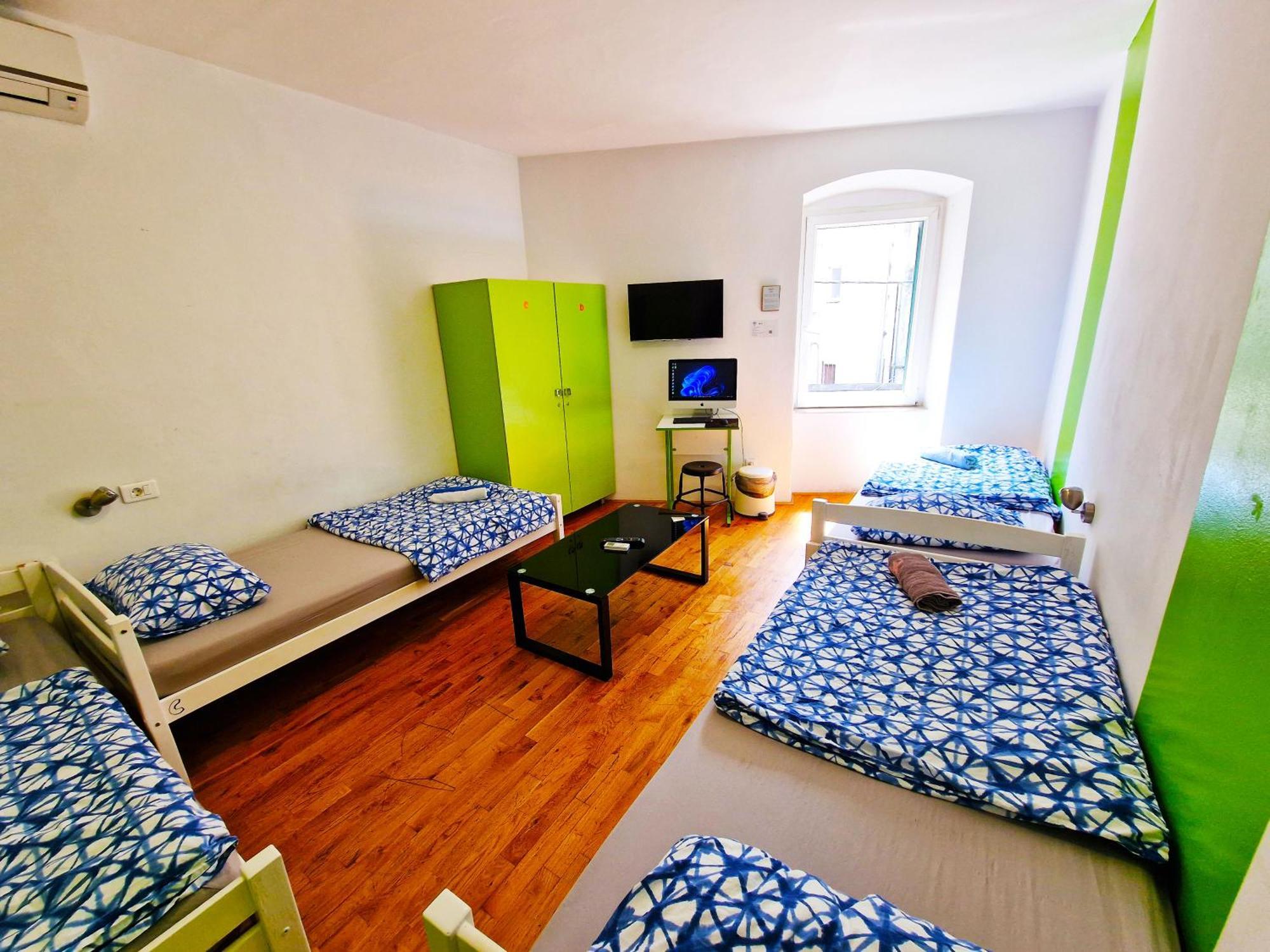Croparadise Hostel 斯普利特 外观 照片